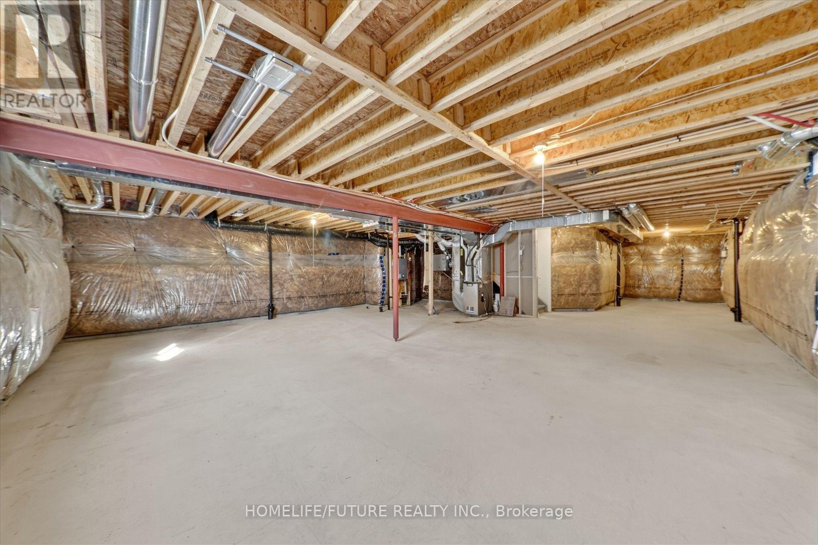 2548 Bandsman Crescent Property Photo 34