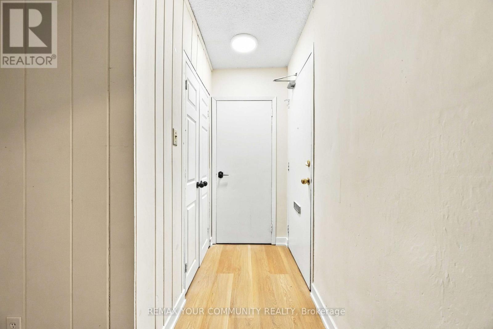 206 - 825 Kennedy Road Property Photo 4