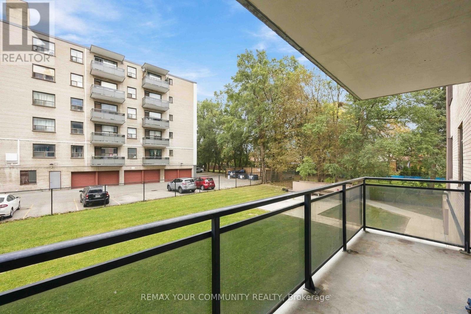 206 - 825 Kennedy Road Property Photo 17