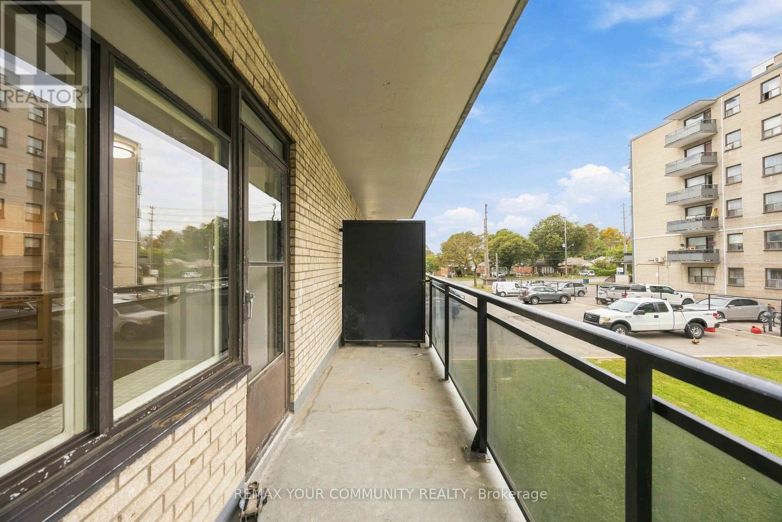 206 - 825 Kennedy Road Property Photo 18