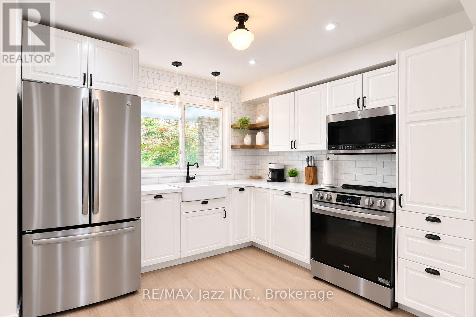 304 Annes Street Property Photo 4