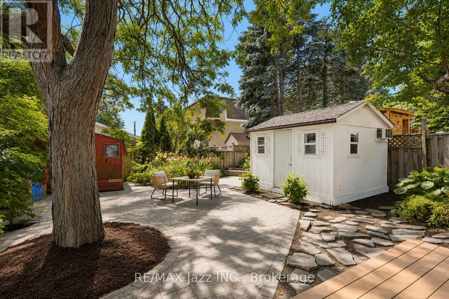 304 Annes Street Property Photo 18