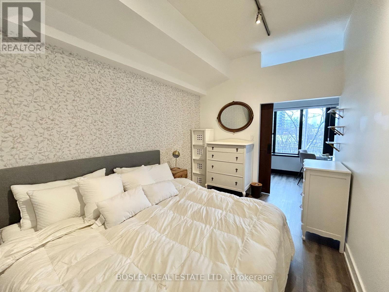 106 - 625 Queen Street E Property Photo 10
