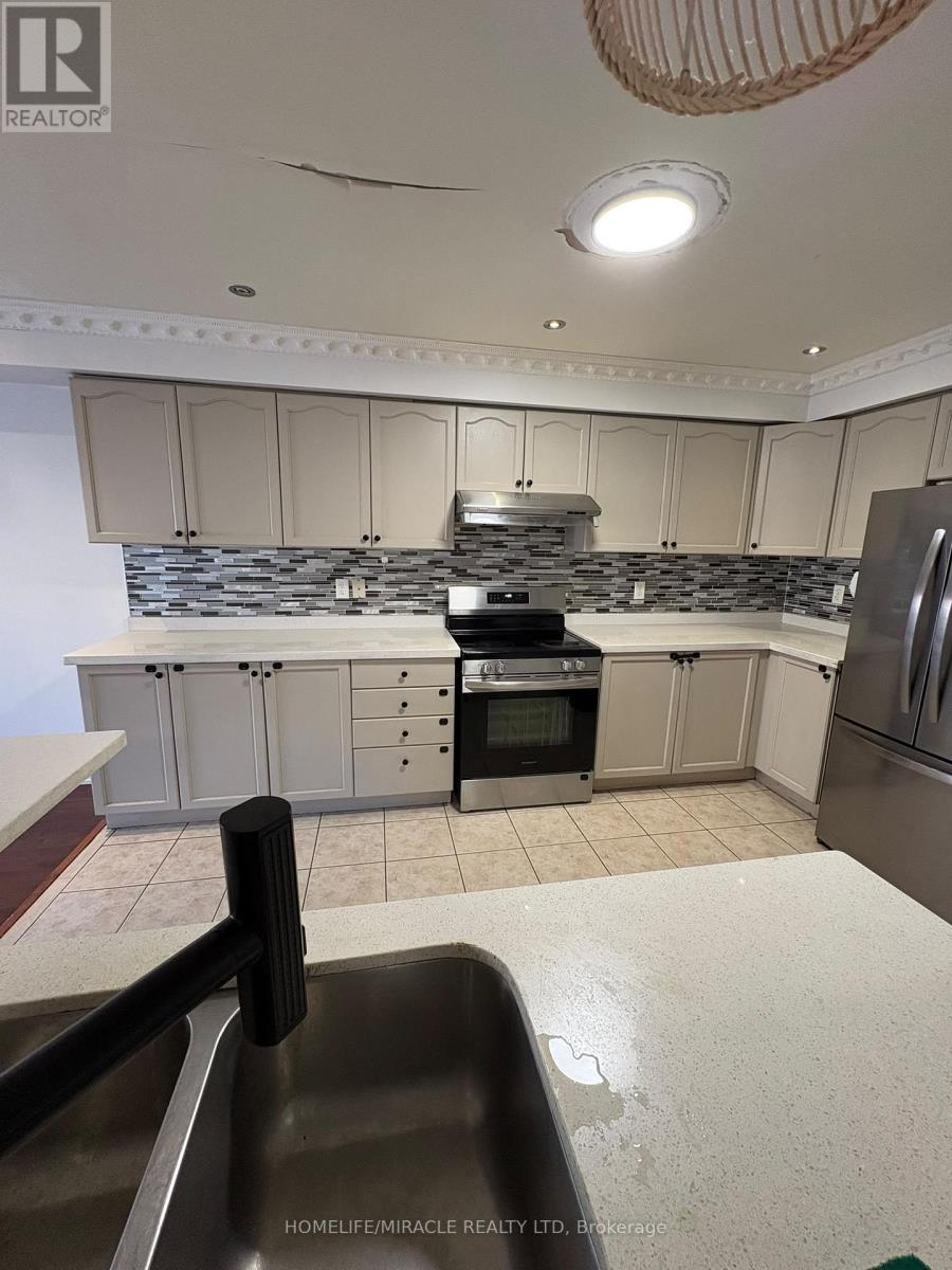 8 Quietbrook Crescent Property Photo 4