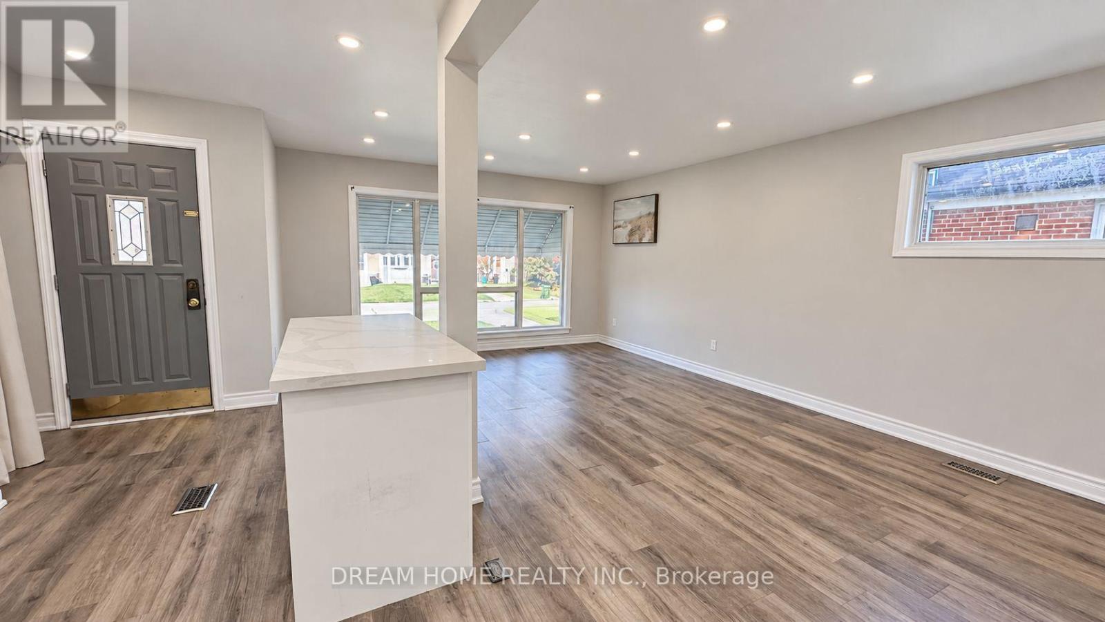 Main - 65 Miramar Crescent Property Photo 2