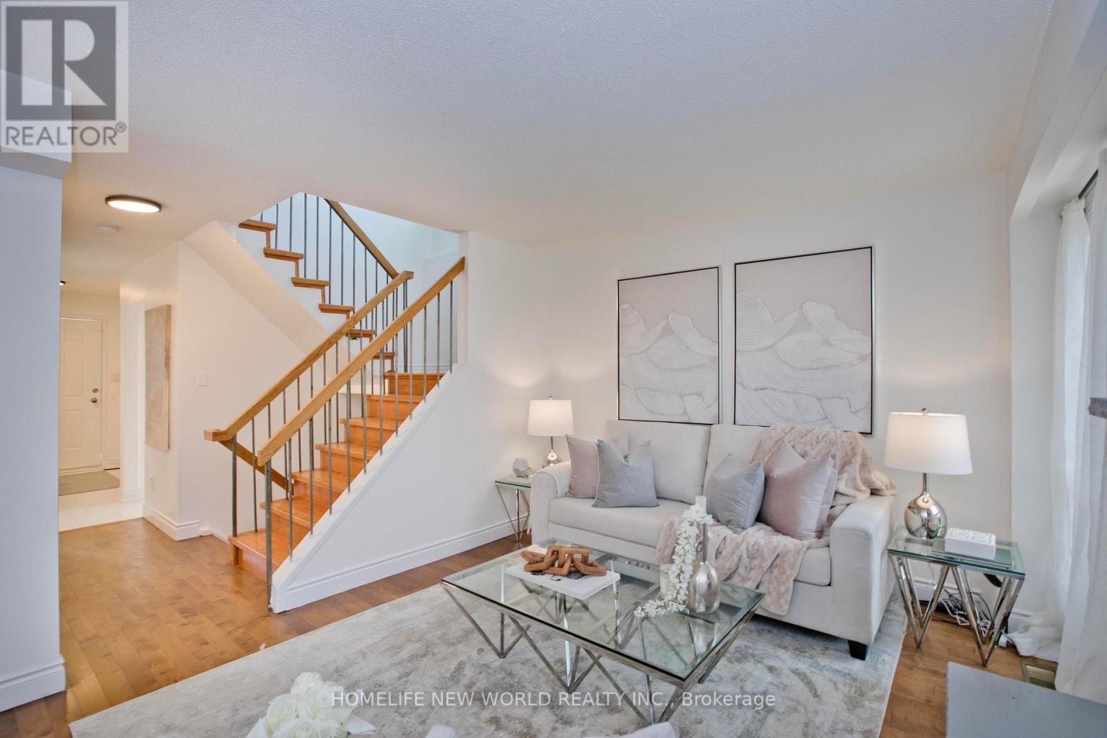 60 James Park Square Property Photo 4