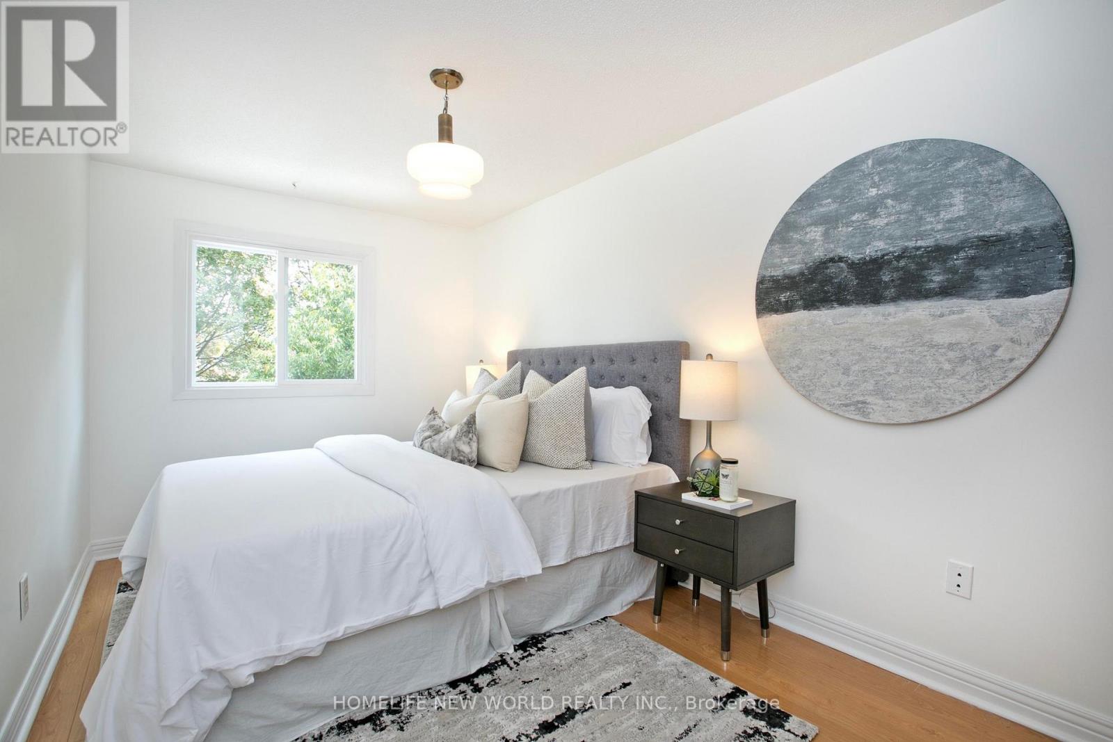 60 James Park Square Property Photo 18
