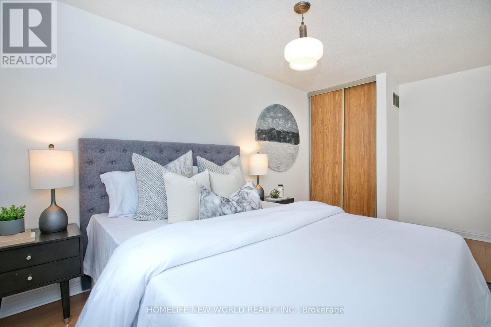 60 James Park Square Property Photo 20