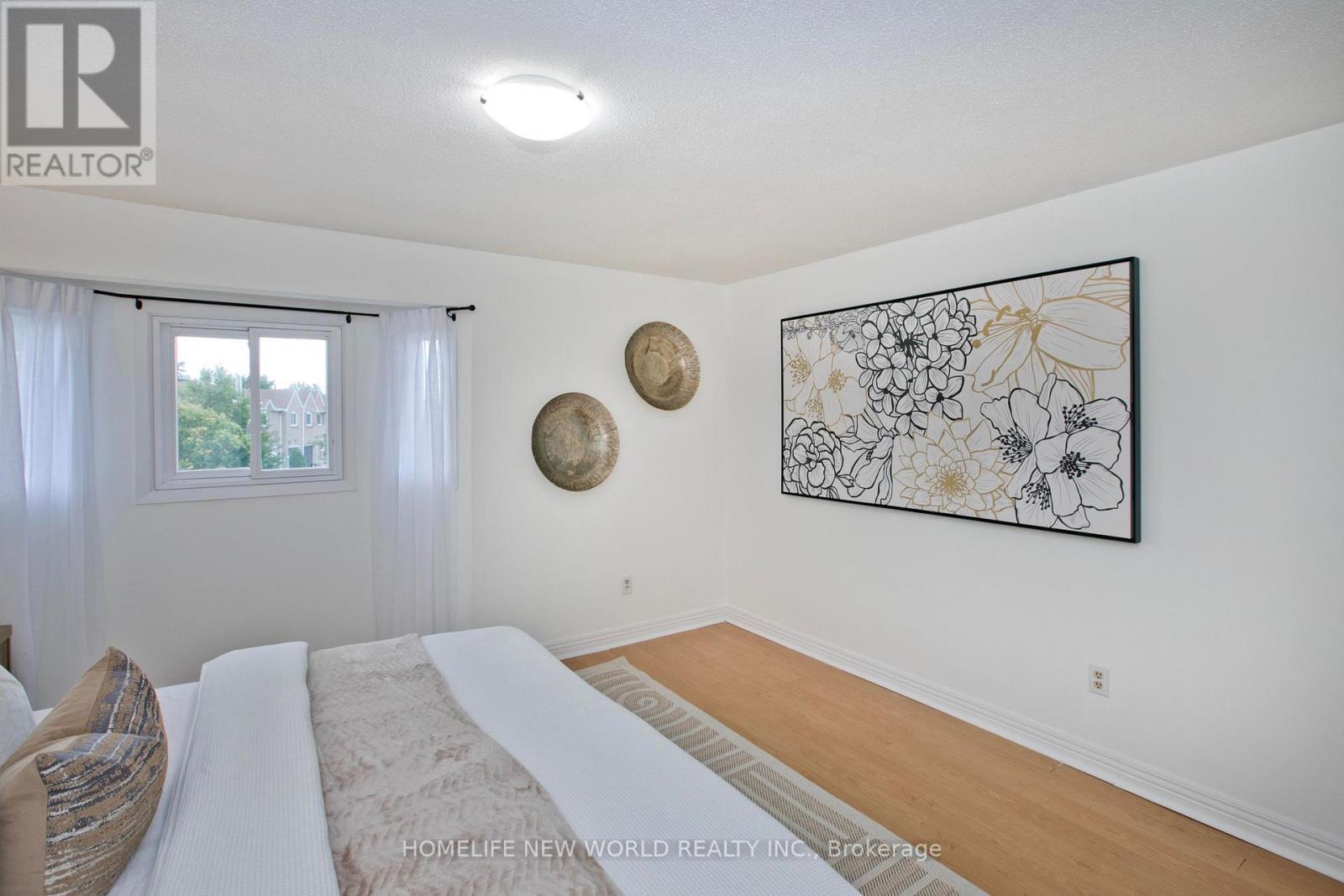 60 James Park Square Property Photo 26