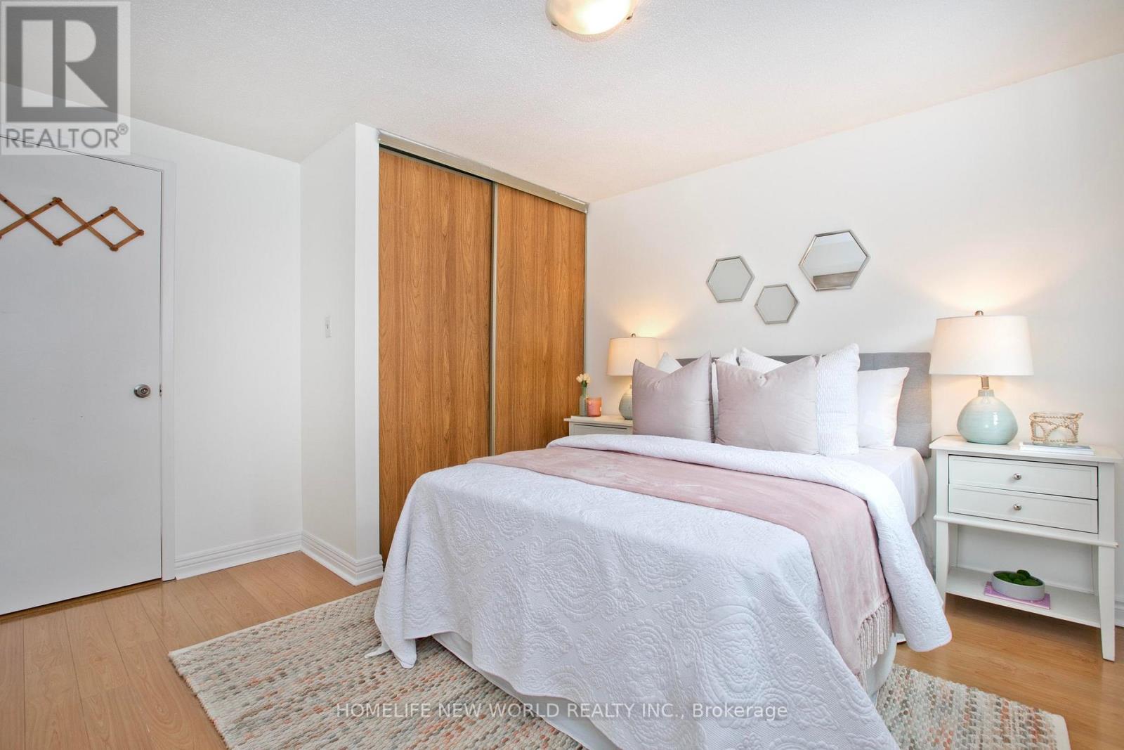 60 James Park Square Property Photo 28