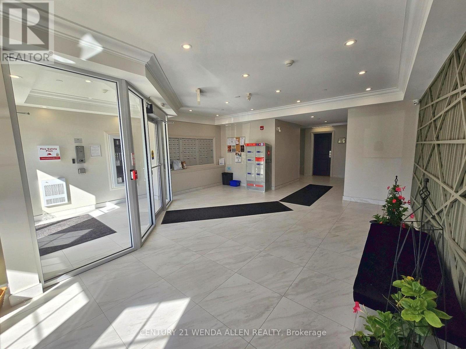 203 - 80 Shipway Avenue Property Photo 7