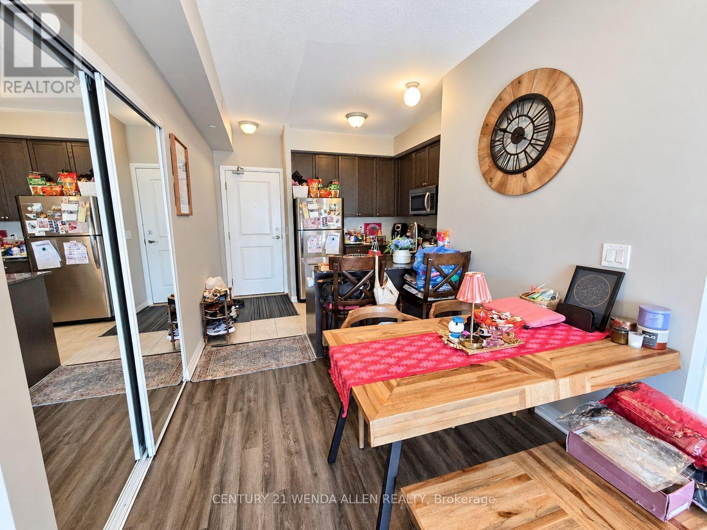 203 - 80 Shipway Avenue Property Photo 11