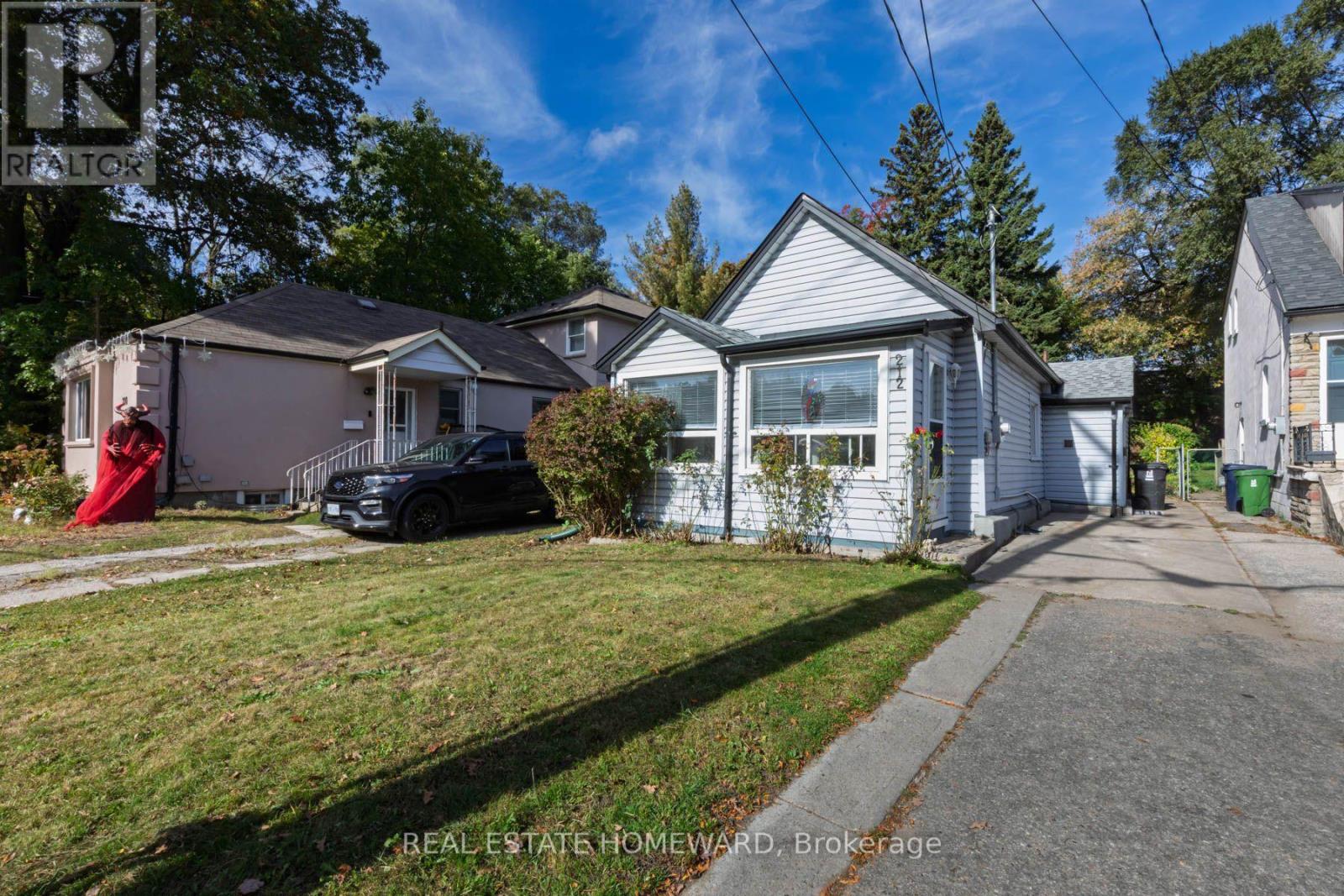 212 Clonmore Drive Property Photo 3