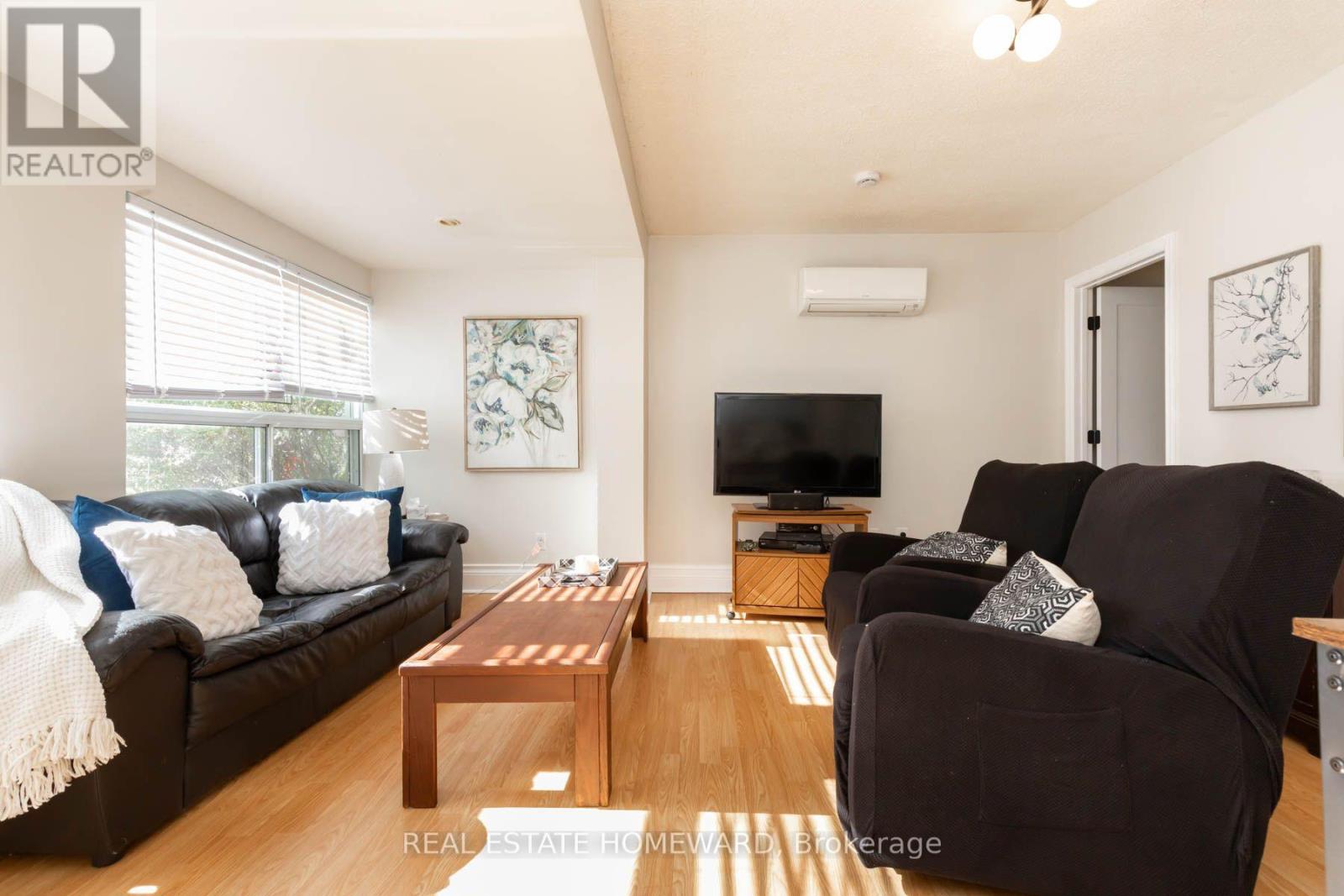 212 Clonmore Drive Property Photo 6