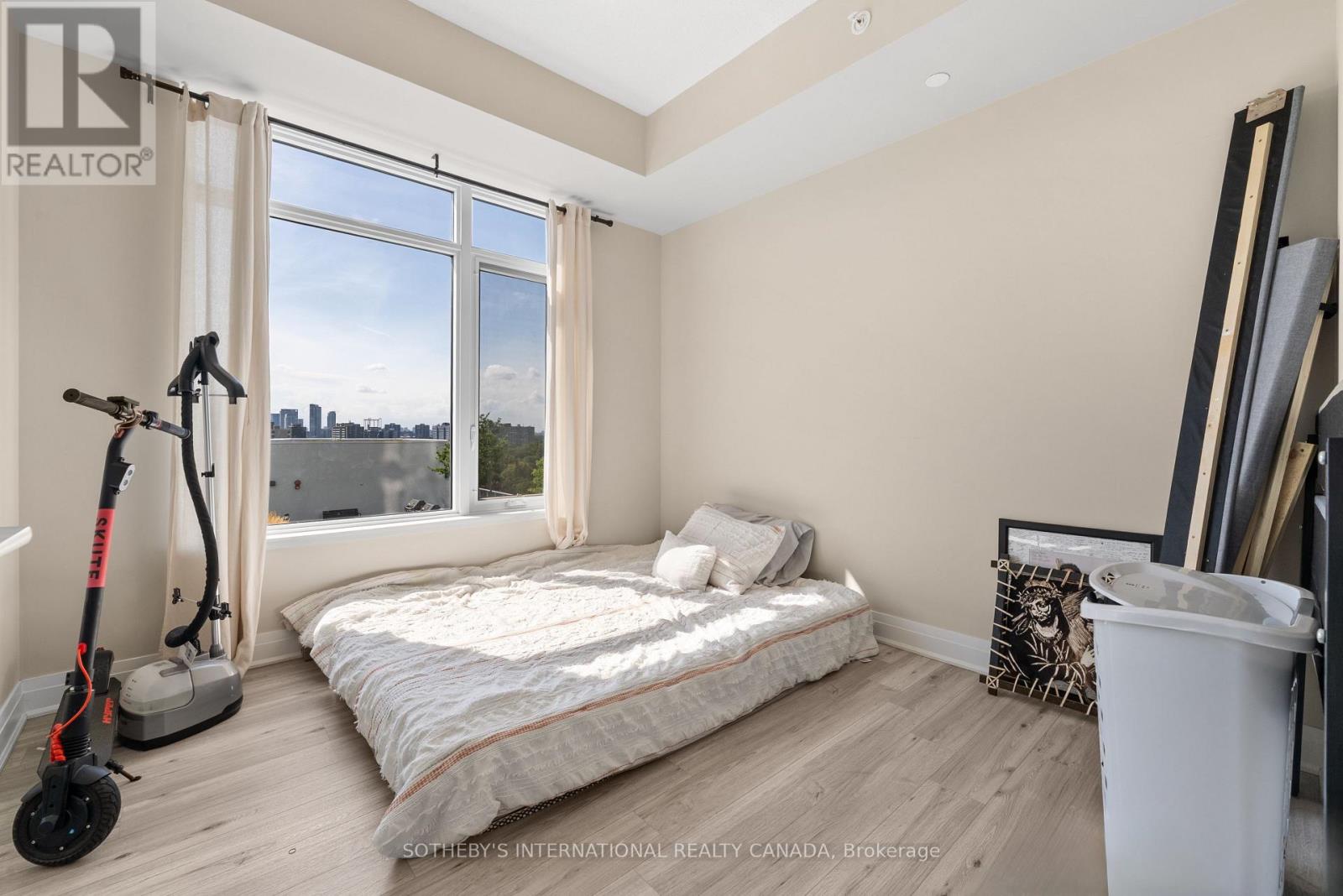 809 - 3220 Sheppard Avenue E Property Photo 10