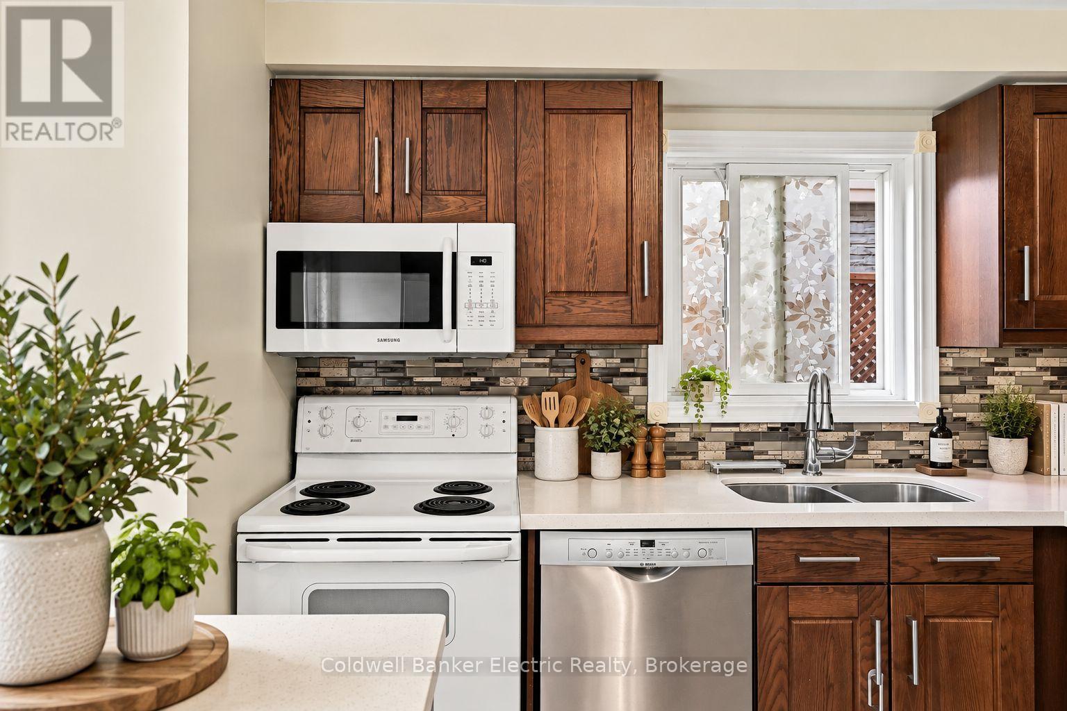 40 Stephen Avenue Property Photo 18