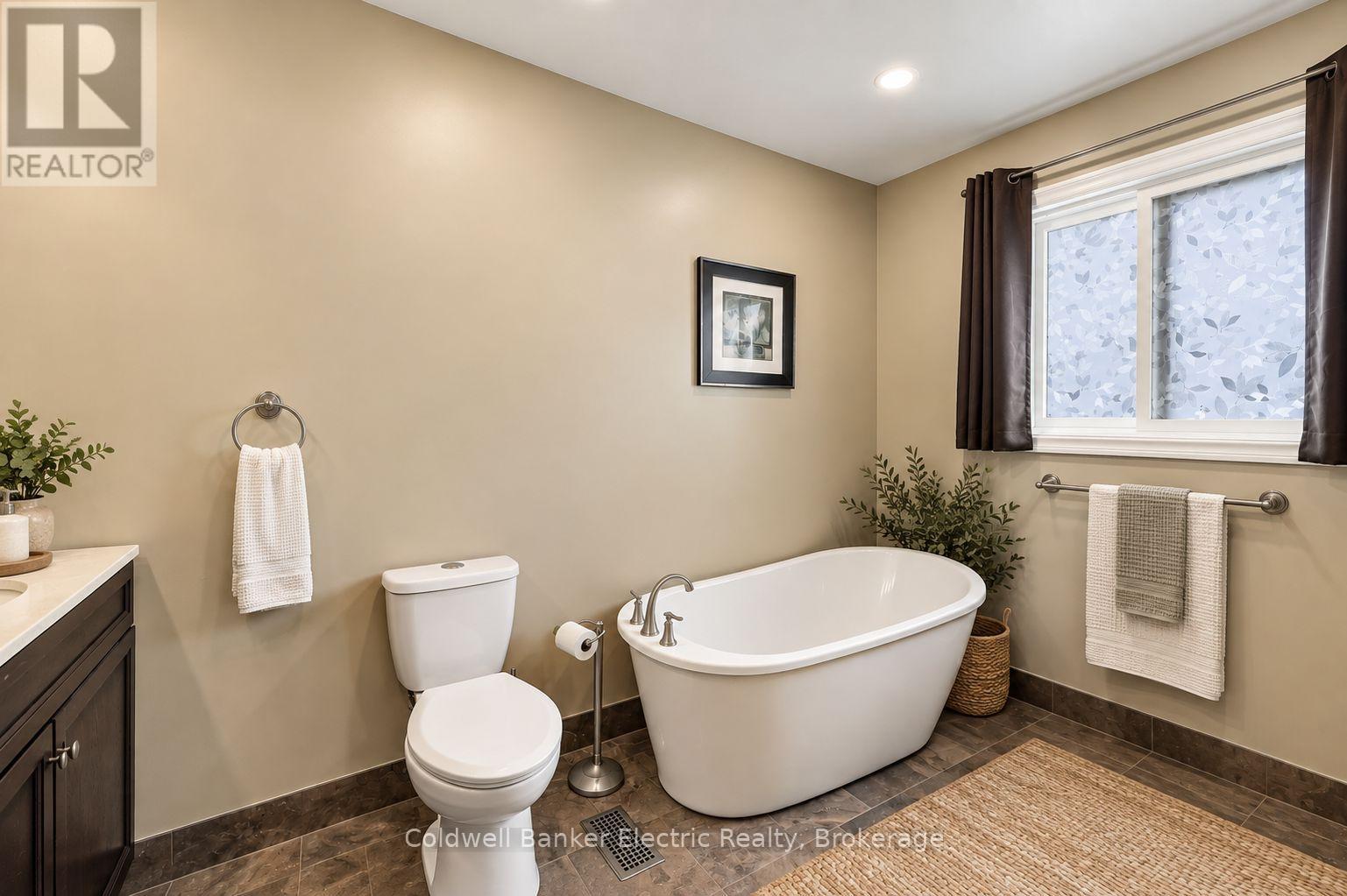40 Stephen Avenue Property Photo 27