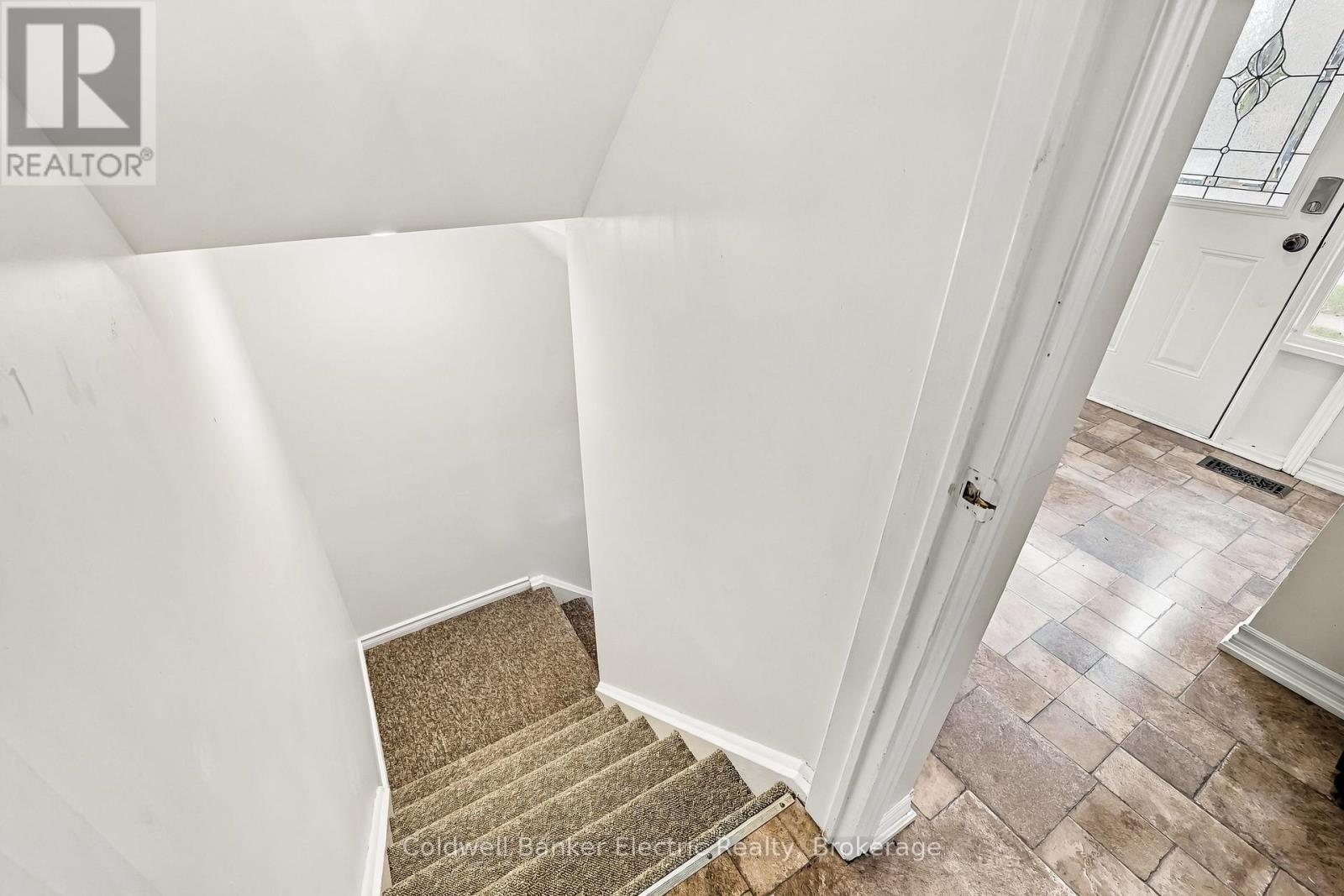 40 Stephen Avenue Property Photo 38