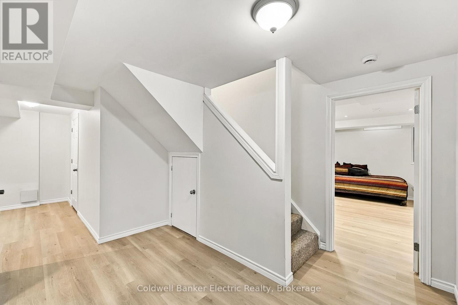 40 Stephen Avenue Property Photo 39