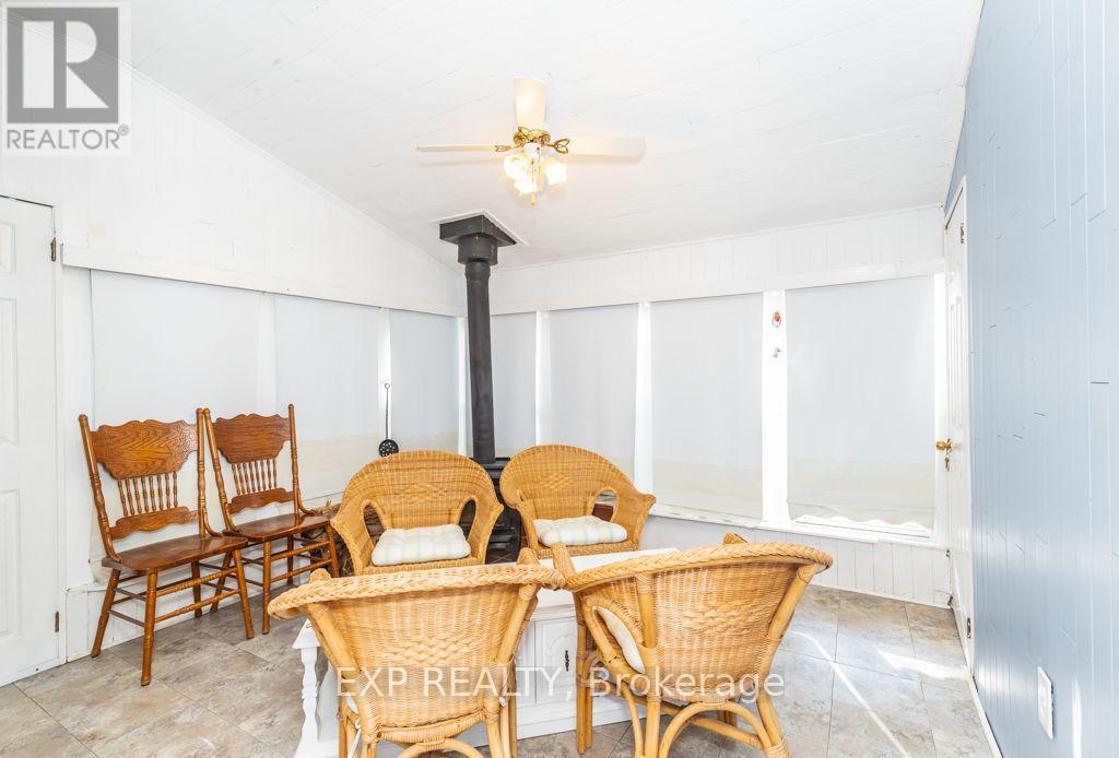Main / Upper - 64 Burden Crescent Property Photo 13