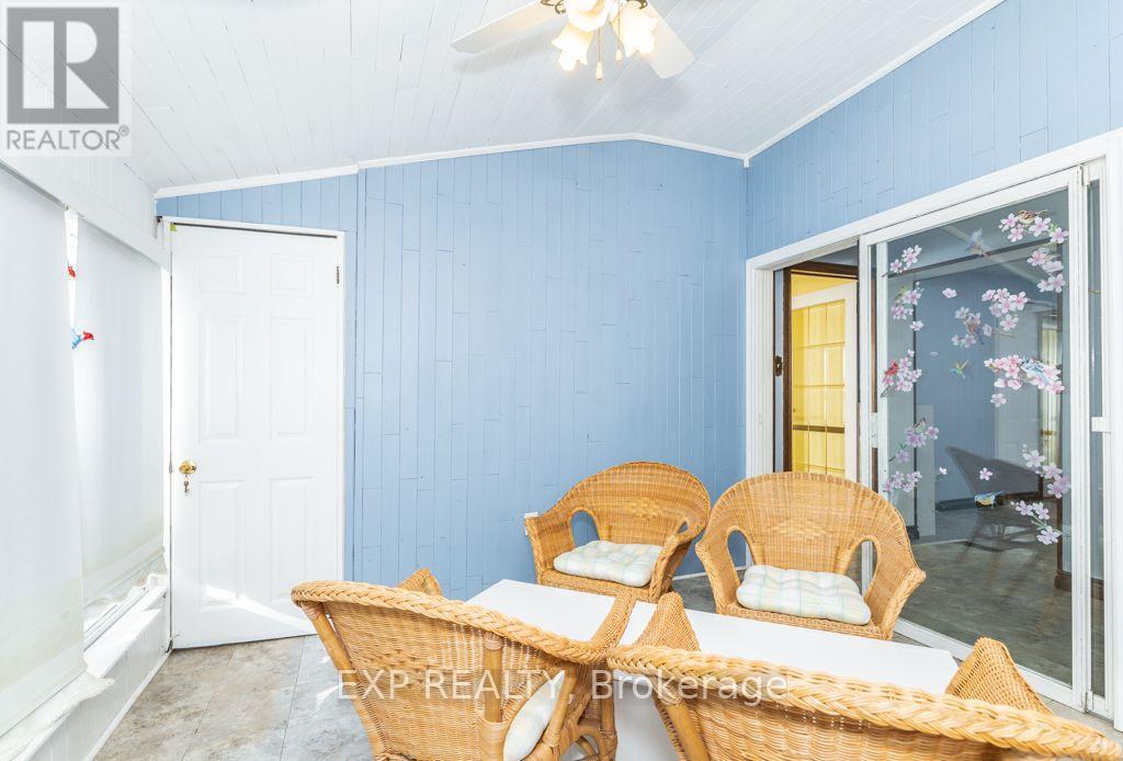 Main / Upper - 64 Burden Crescent Property Photo 14