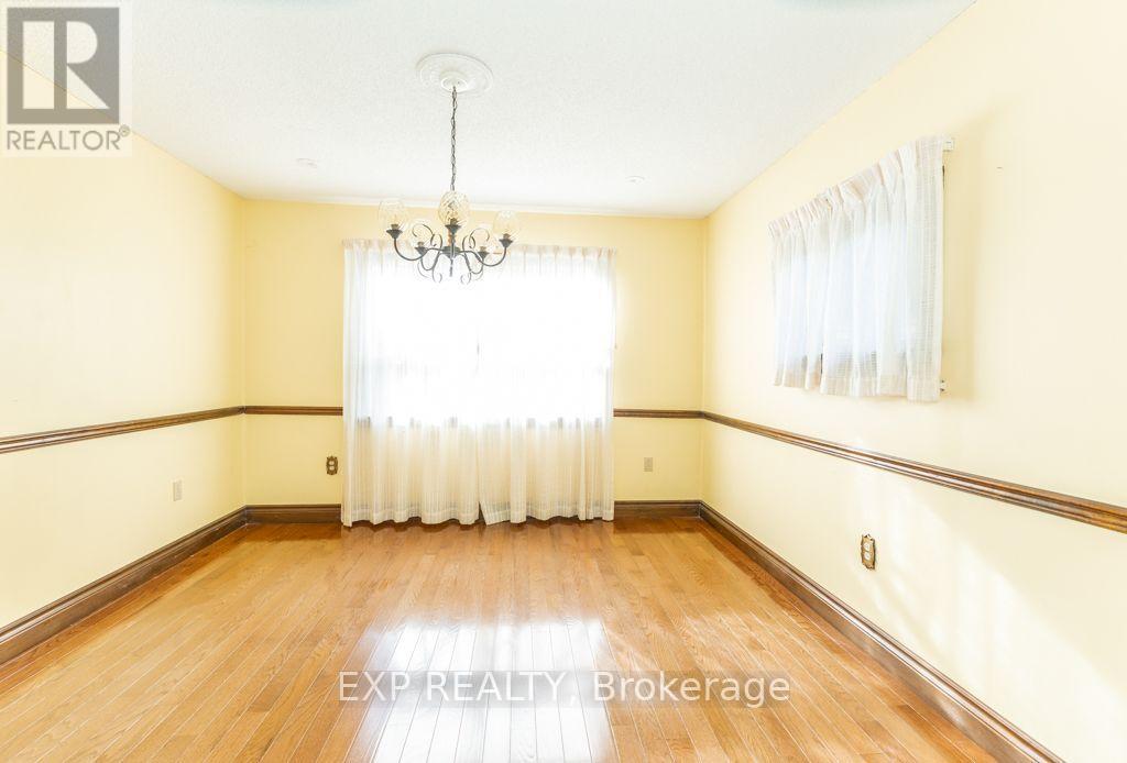 Main / Upper - 64 Burden Crescent Property Photo 26