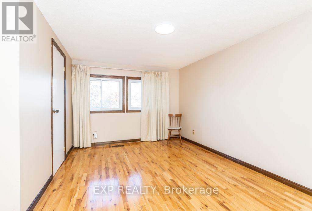 Main / Upper - 64 Burden Crescent Property Photo 30
