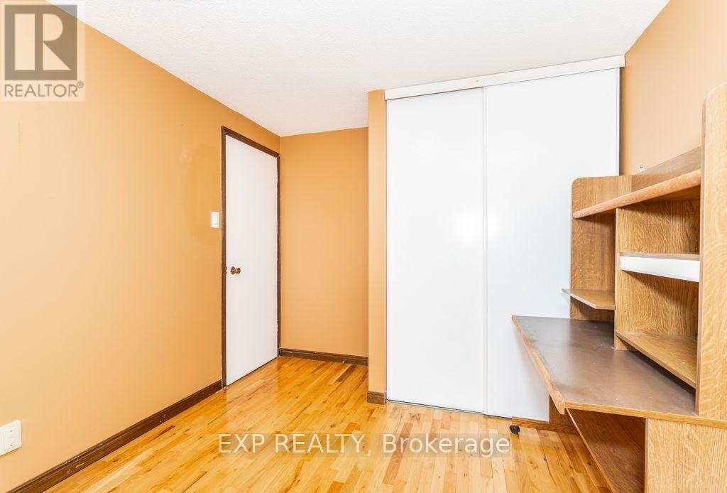 Main / Upper - 64 Burden Crescent Property Photo 36