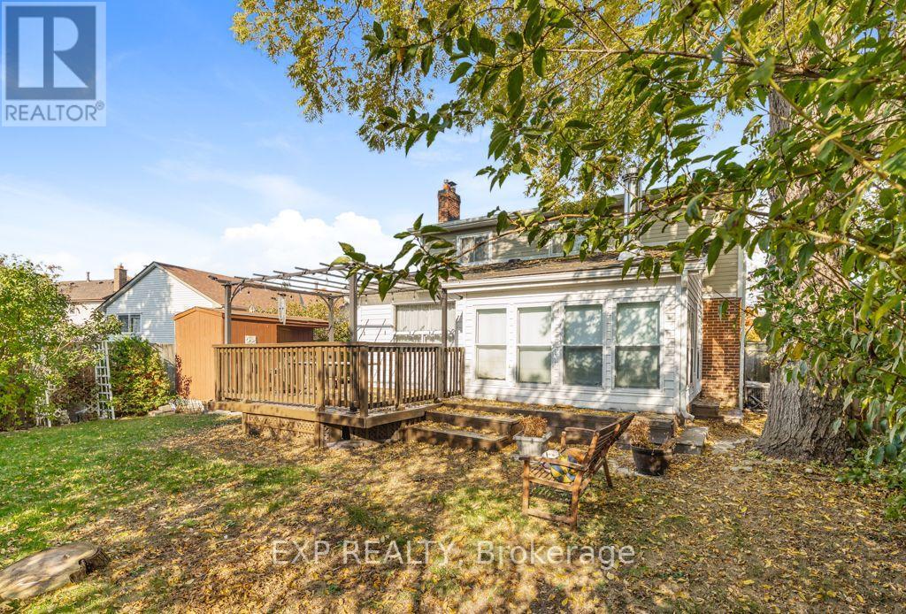 Main / Upper - 64 Burden Crescent Property Photo 42