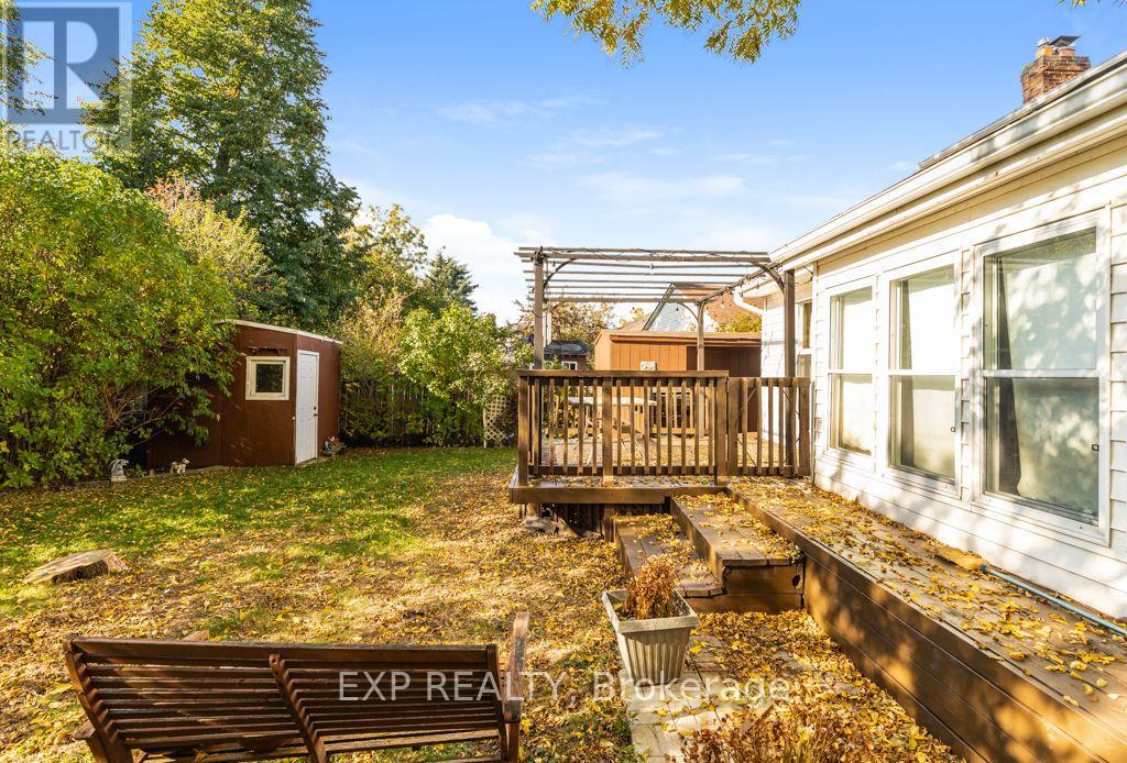 Main / Upper - 64 Burden Crescent Property Photo 46