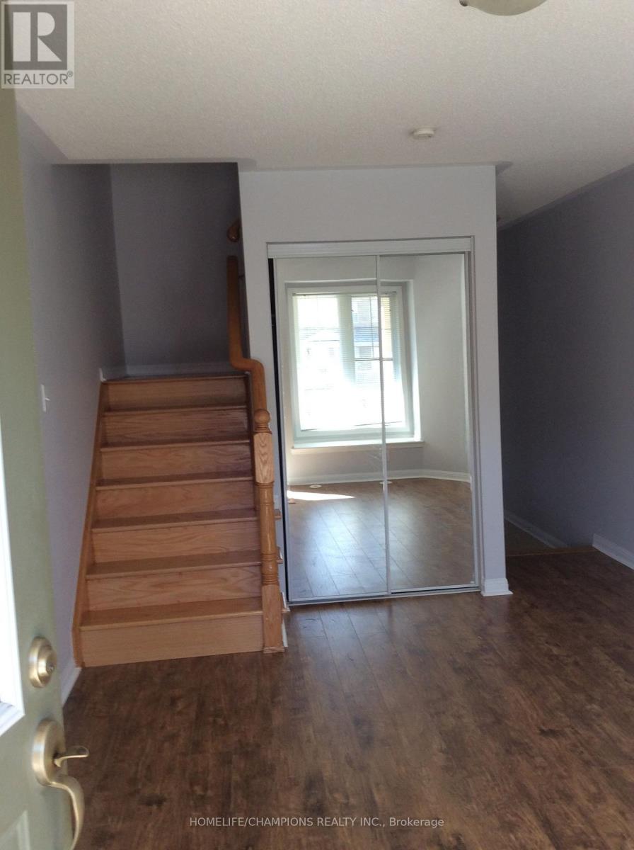 Unit #2 - 32 Ecopark Gate Property Photo 2