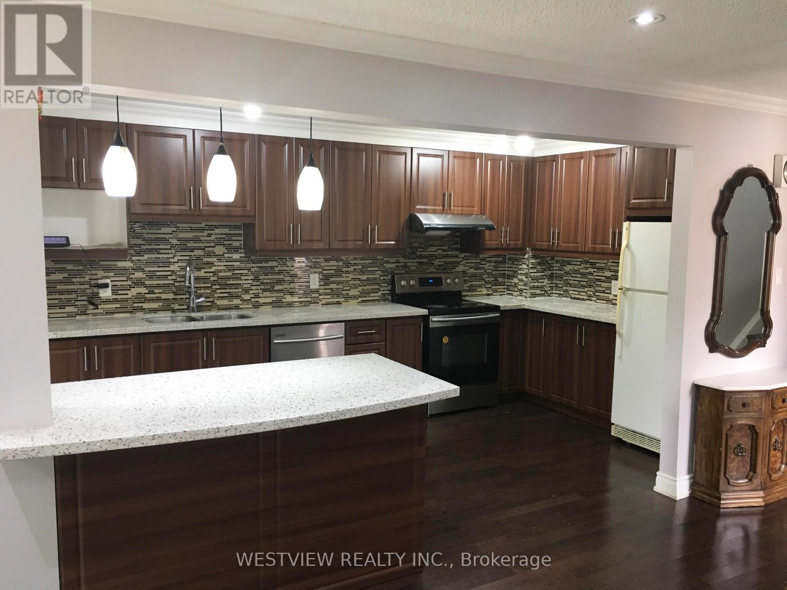 19 Coxworth Crescent Property Photo 8