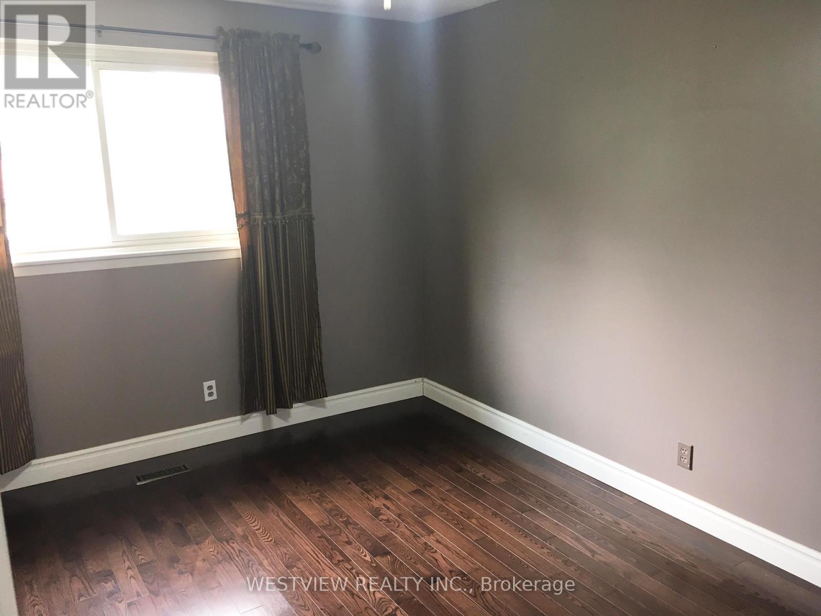 19 Coxworth Crescent Property Photo 17