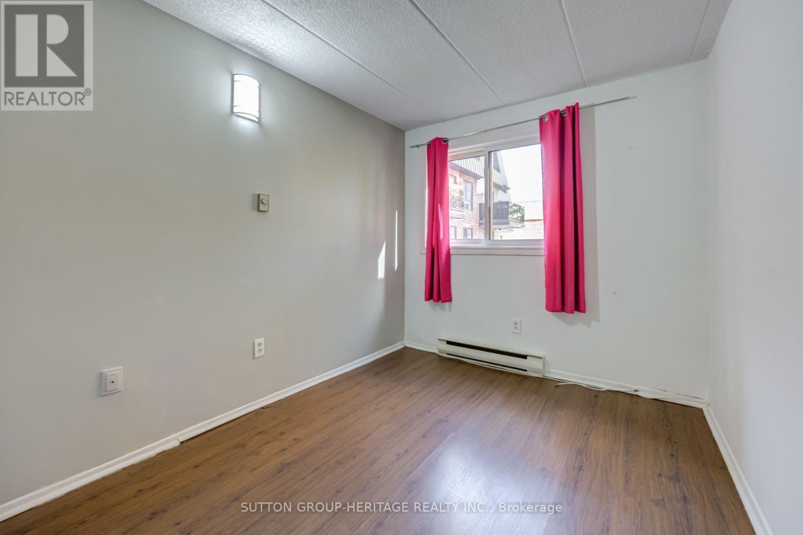 63 - 53 Taunton Road E Property Photo 14