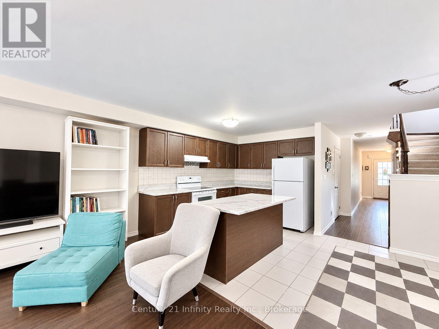 2339 Dress Circle Crescent Property Photo 5