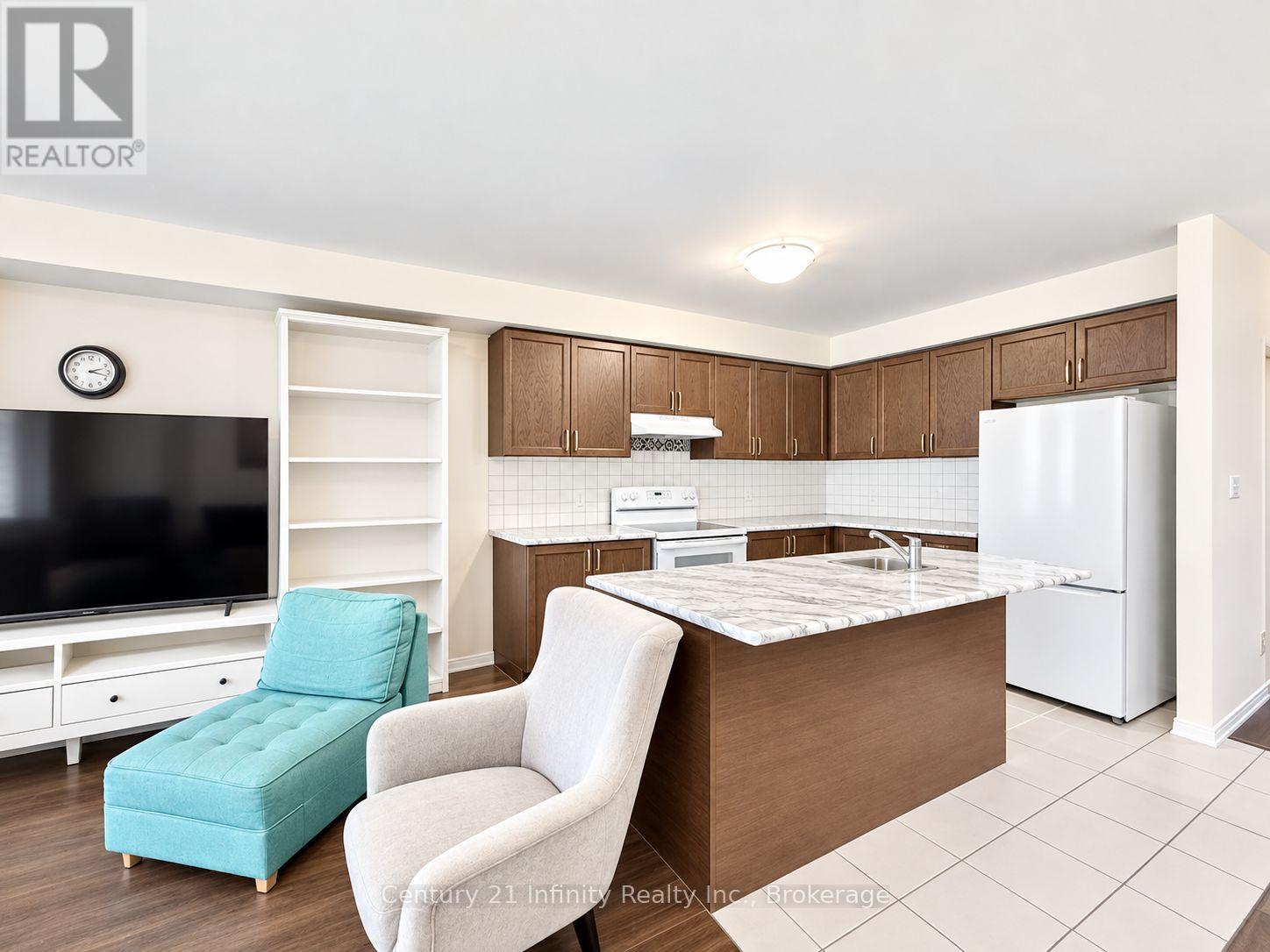 2339 Dress Circle Crescent Property Photo 8
