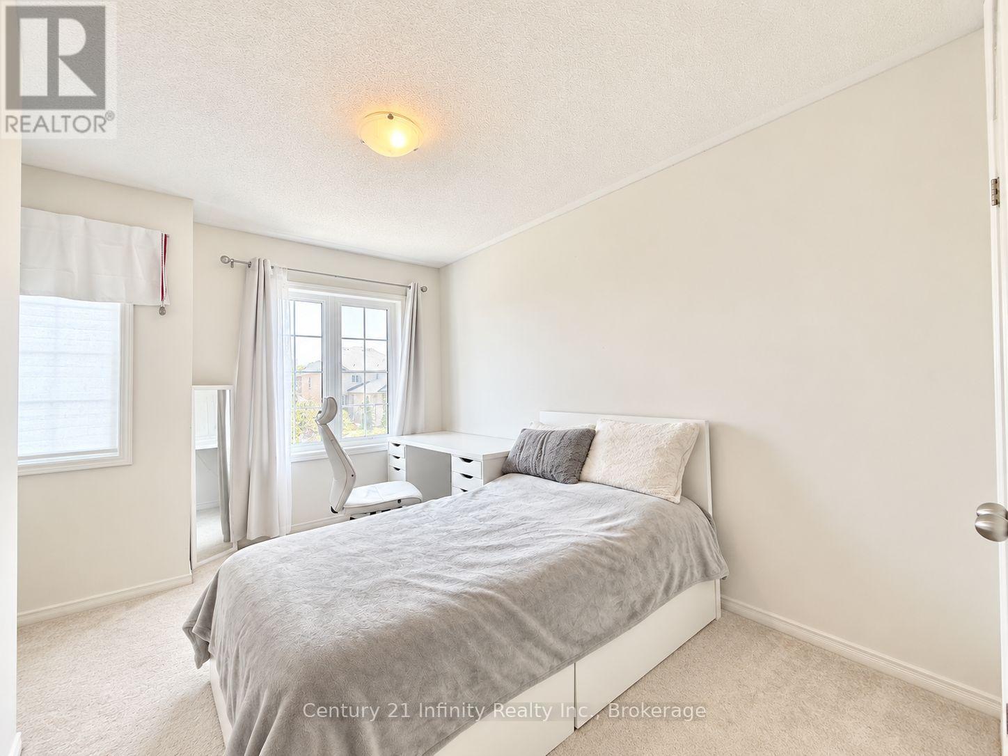 2339 Dress Circle Crescent Property Photo 10
