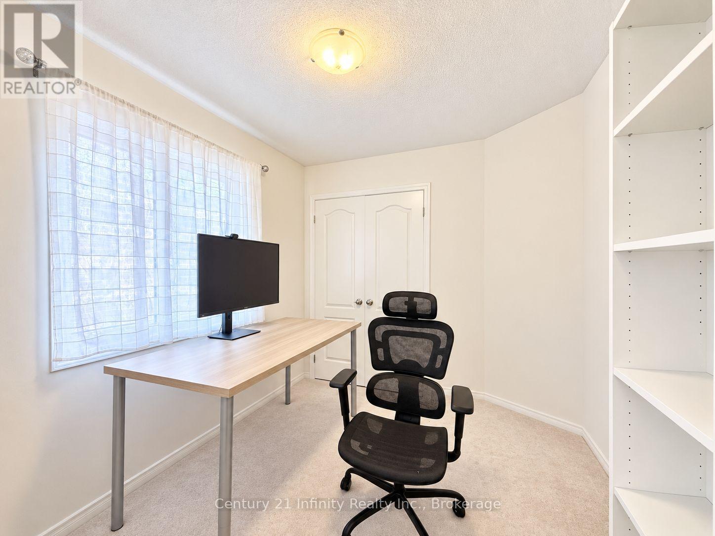 2339 Dress Circle Crescent Property Photo 11