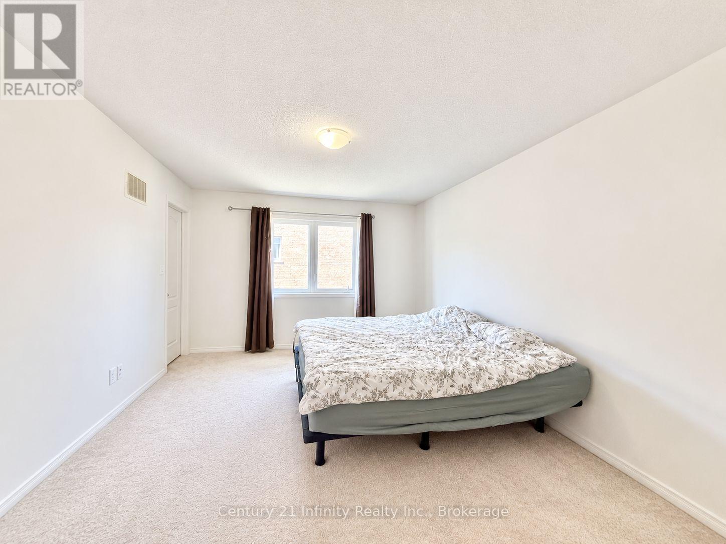 2339 Dress Circle Crescent Property Photo 12