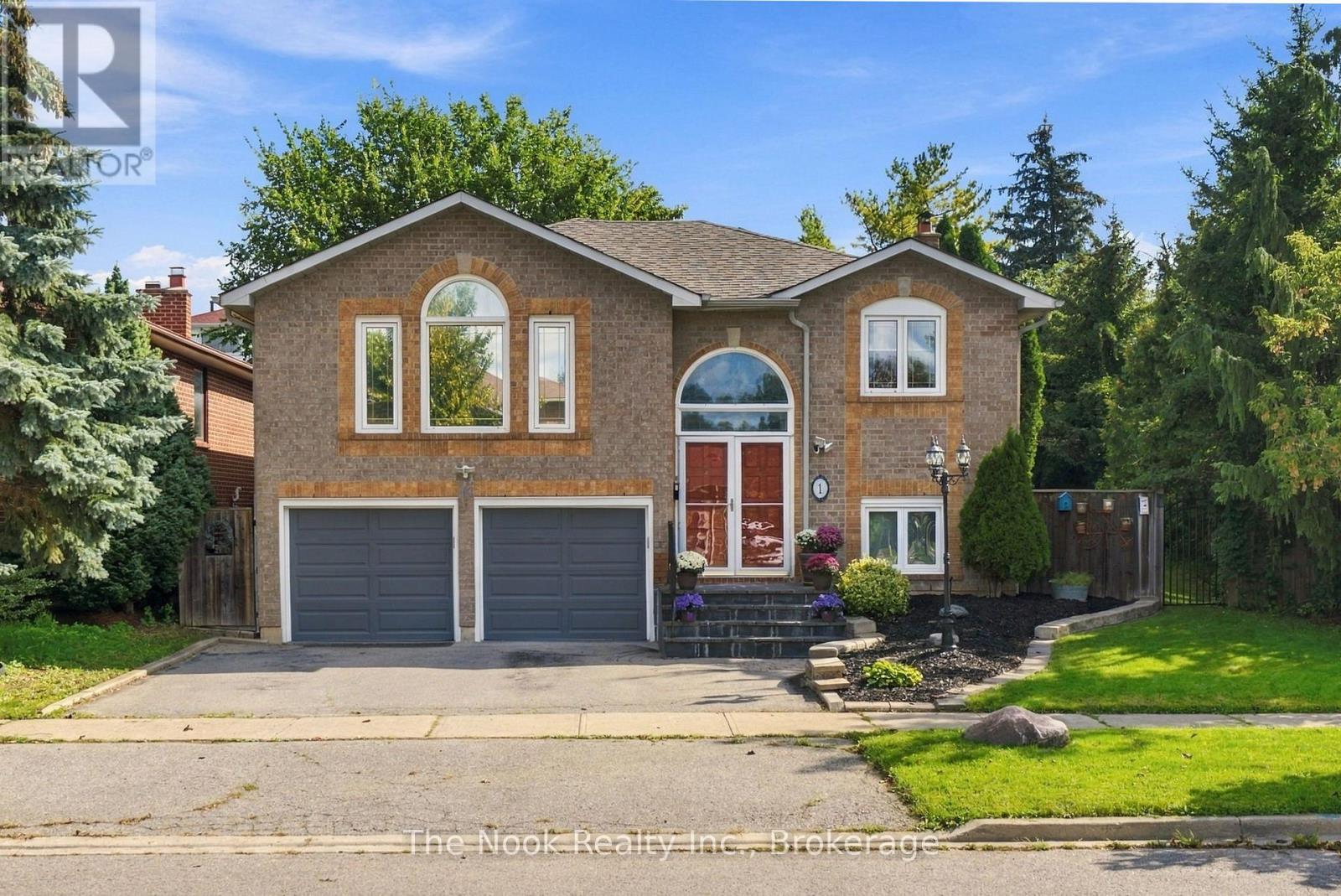 1 INGLEWOOD PLACE Property Photo 1