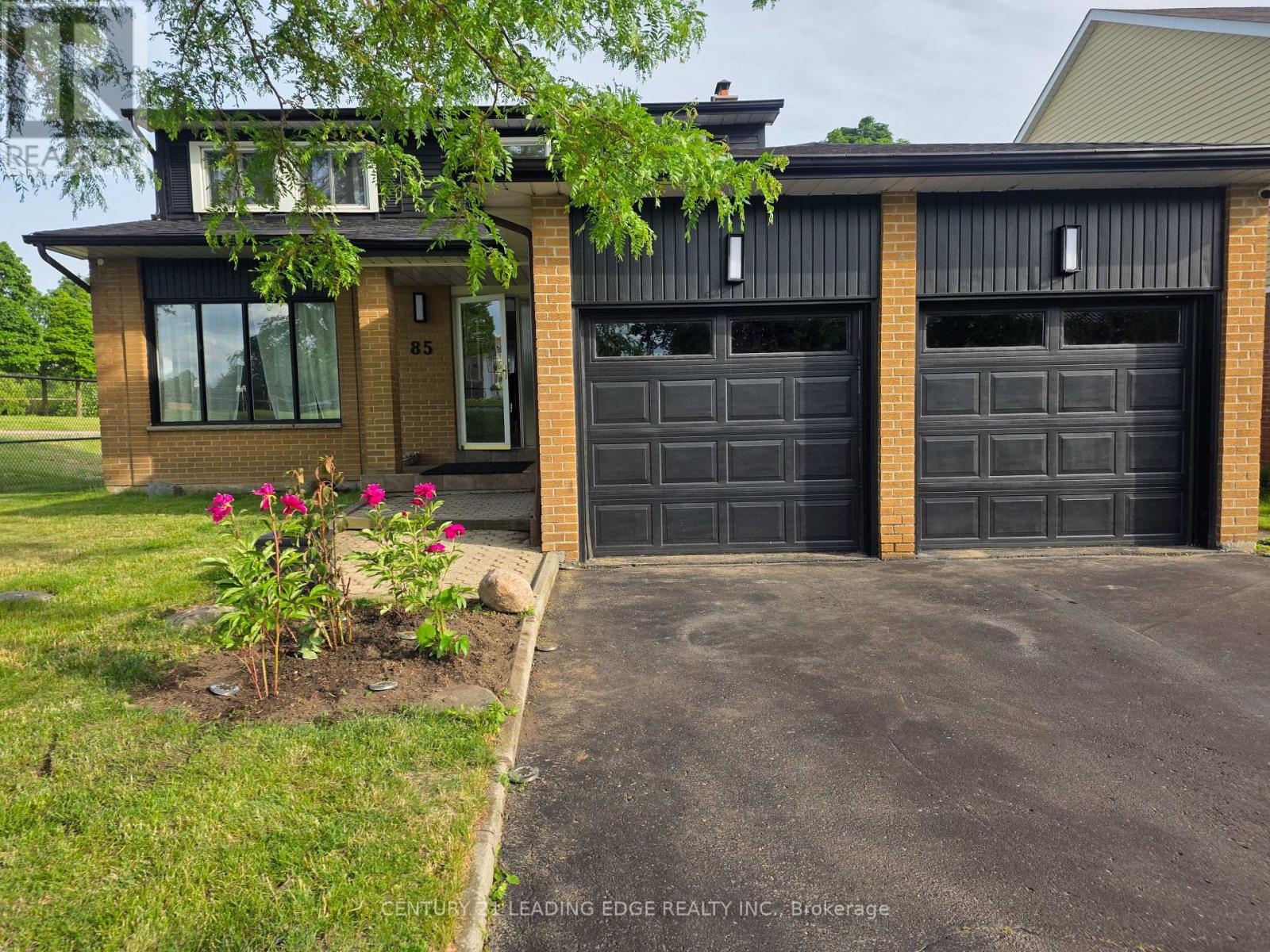 85 PANTER CRESCENT Property Photo 1
