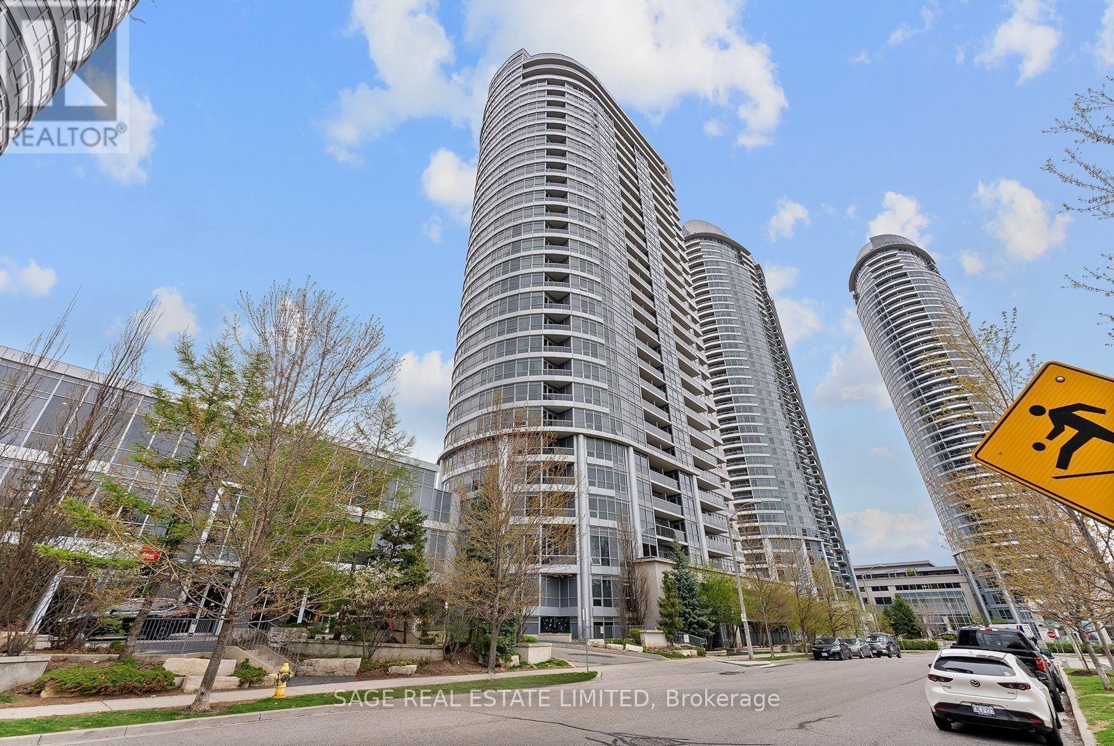 1501 - 151 VILLAGE GREEN SQUARE Property Photo 1