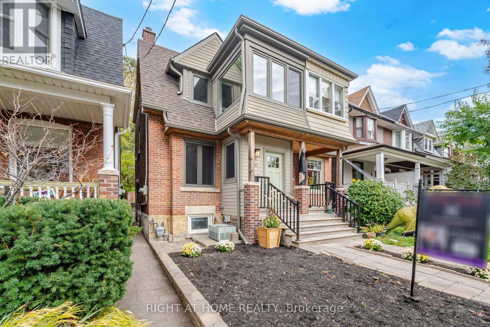 32 Eastmount Avenue Property Photo 1