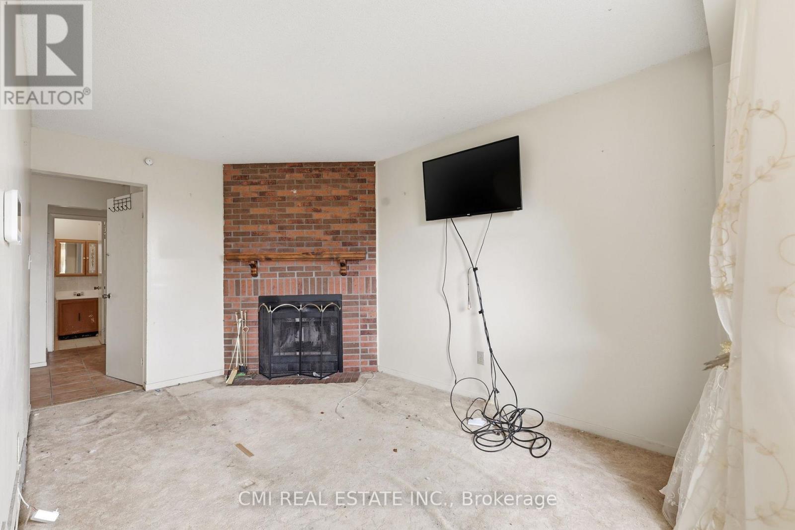 2275 Chapman Court Property Photo 6