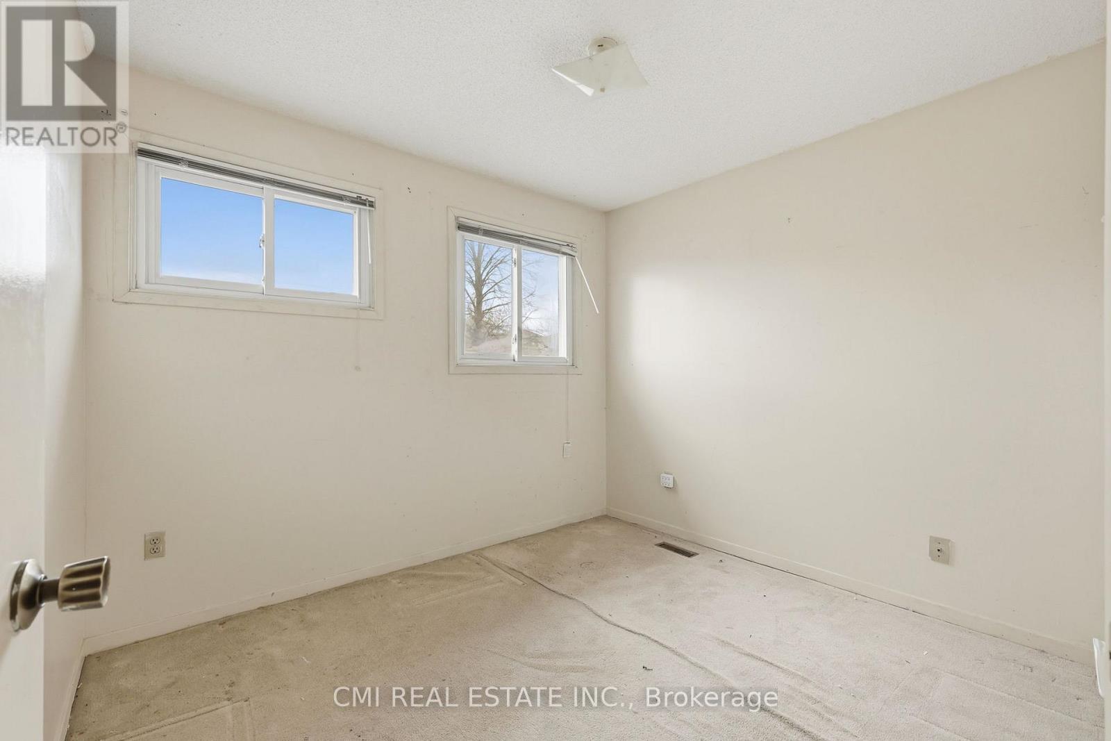 2275 Chapman Court Property Photo 16
