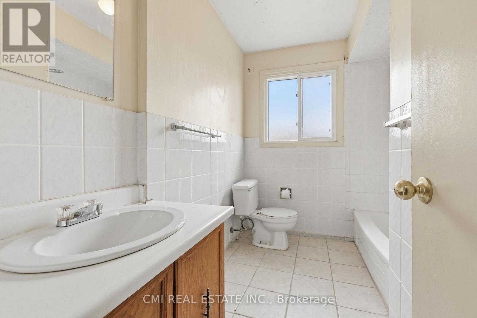 2275 Chapman Court Property Photo 23