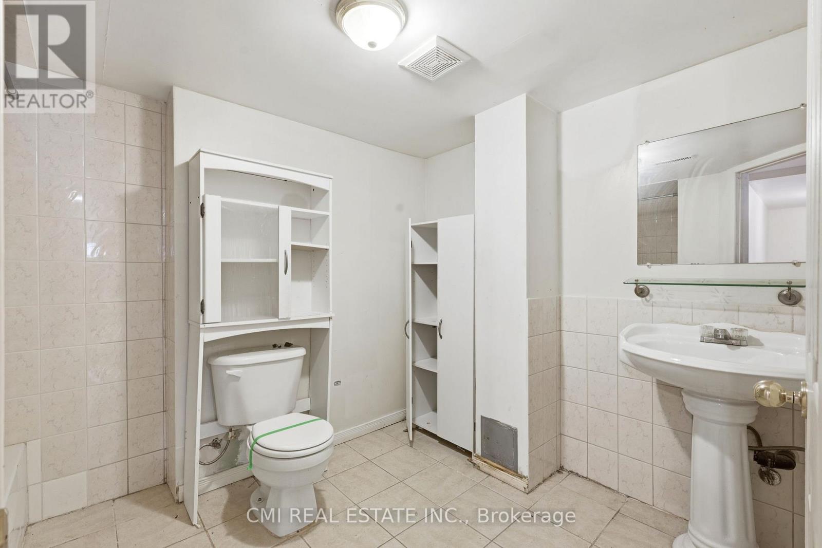 2275 Chapman Court Property Photo 26
