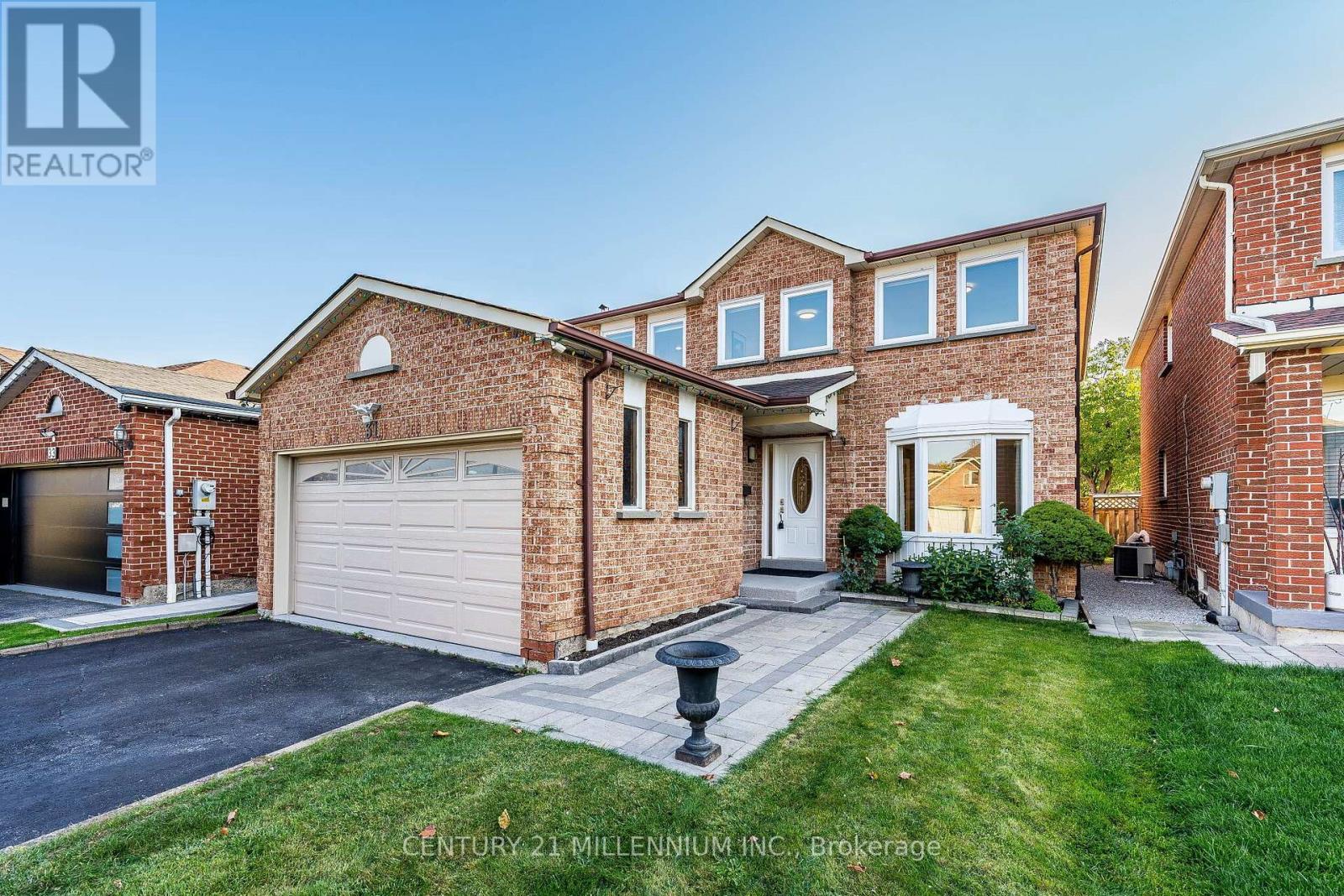 31 Durness Avenue Property Photo 1