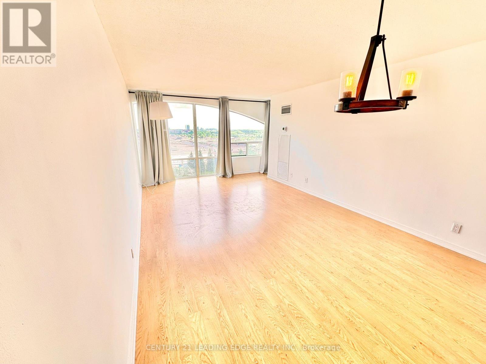 815 - 1665 Pickering Parkway Property Photo 7