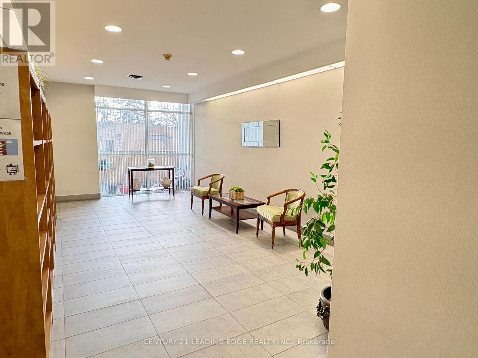 815 - 1665 Pickering Parkway Property Photo 16